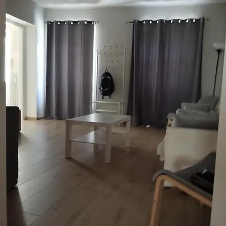 Domus Praetoria アパート アオスタ